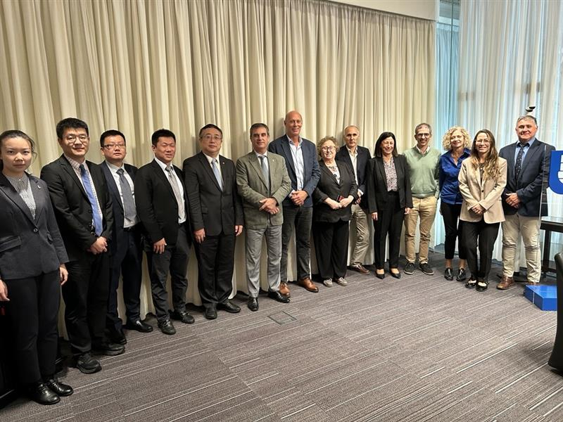 Banco Chino de Desarrollo plantea financiamiento conjunto con BROU y CND para proyectos de infraestructura