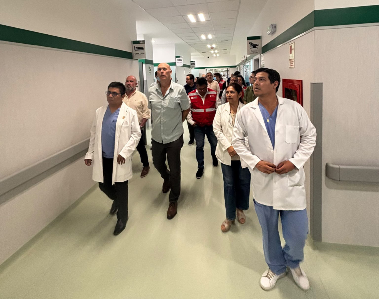 CND recorre centros de salud en Perú
