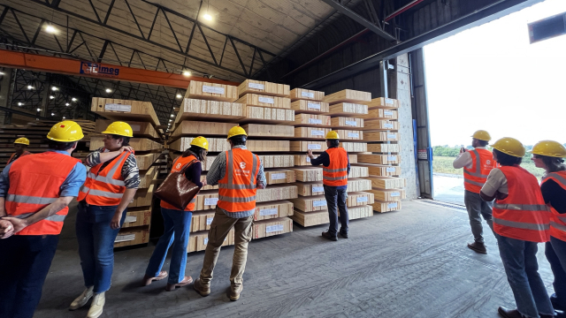 CND se capacita en sistema constructivo CLT y GLT